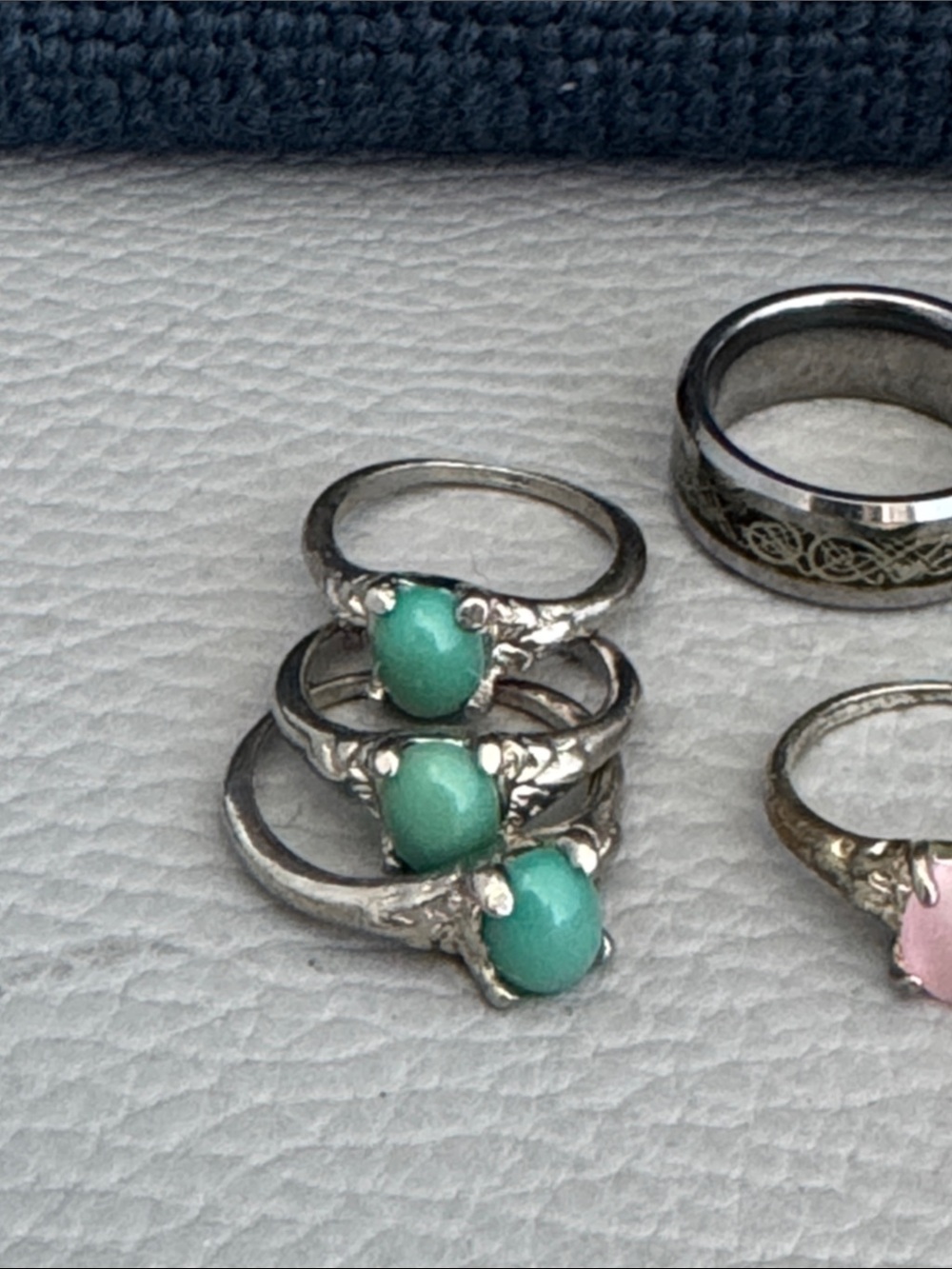 14 ASSORTED SILVER TONE FASHION RINGS. - Picture 3 of 11